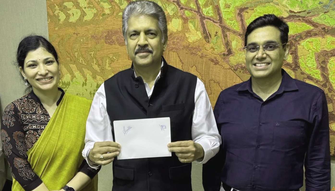 Anand Mahindra meets real-life heroes IPS Manoj Sharma and Shraddha Joshi.