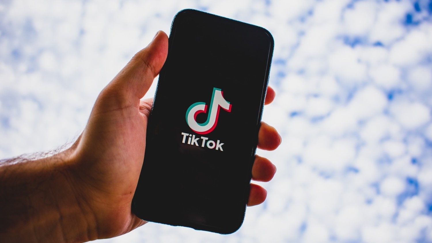 TikTok Strategies for Small Businesses: How to Go Viral